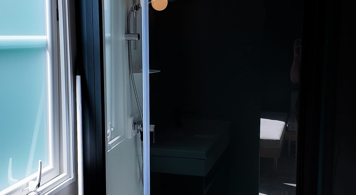 le-sous-bois-mobil-home-cote-jardin-7